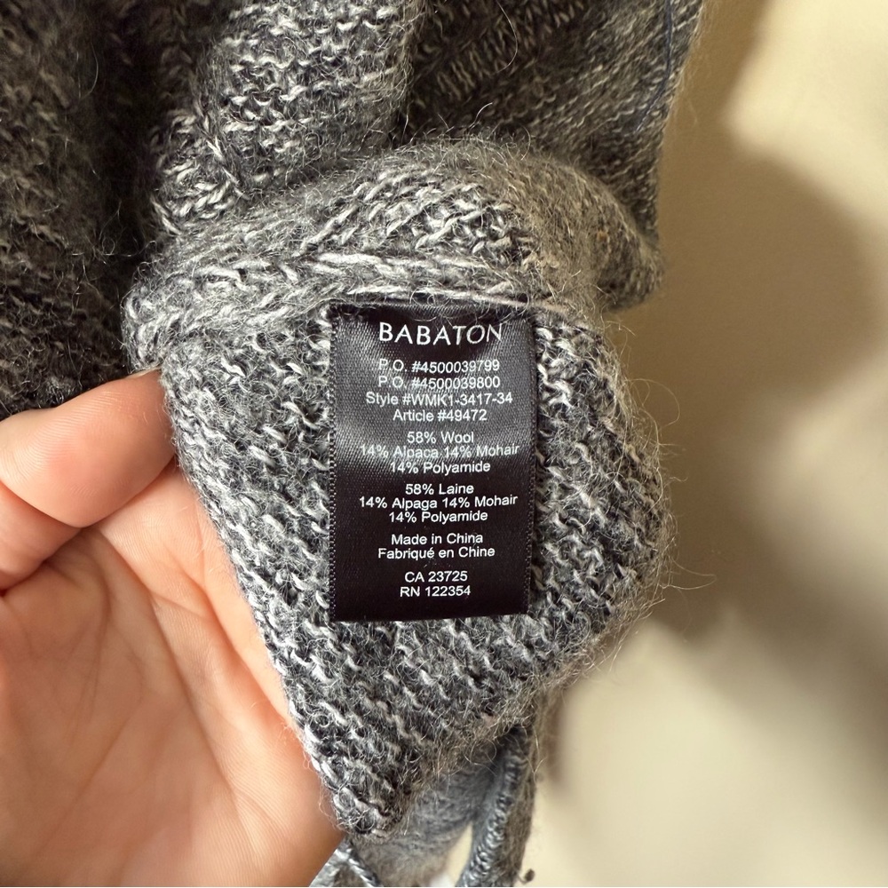 Cozy Gray‎ Women's Sweater - Picture 7 of 7
